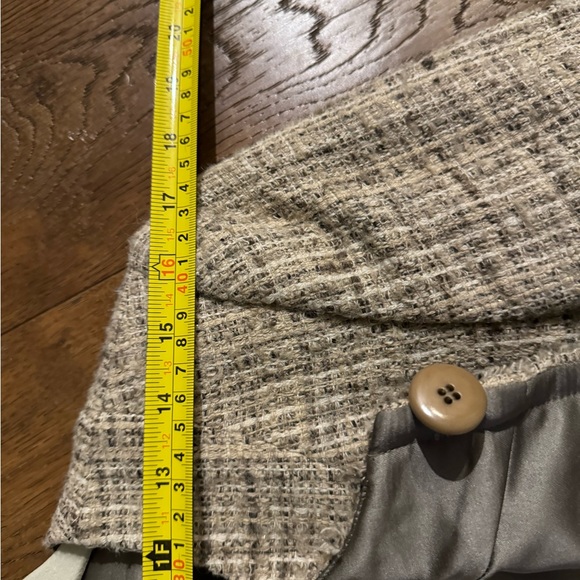 Armani beige tweed cropped jacket sz4 - Picture 6 of 9